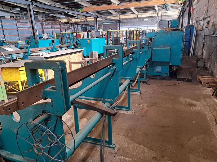 Used Máquina de corte de arame WAFIOS modelo R 51B