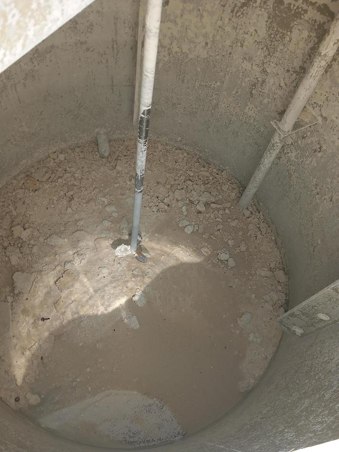 Used Deposito de plástico 6000 litros c/misturador