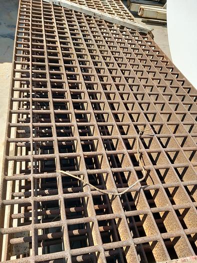 Used Grelhas metálicas