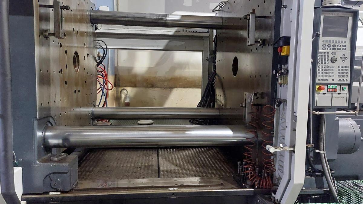 Used SUMITOMO DEMAG 1300-8000