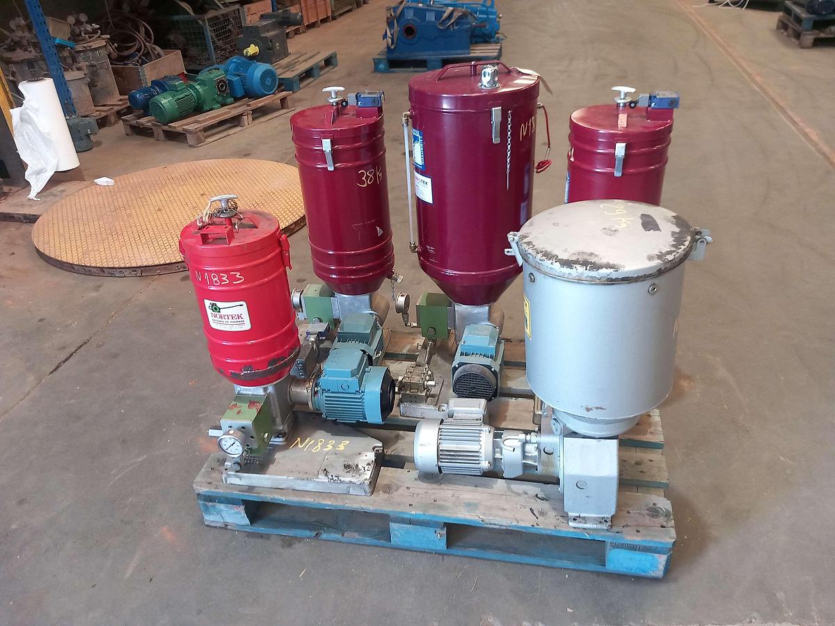 Used Bomba lubrificação eletrica Lubrotek 