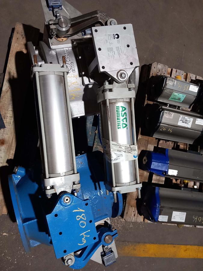 Used Valvulas Borboleta Pneumática CMO Valves DN-250