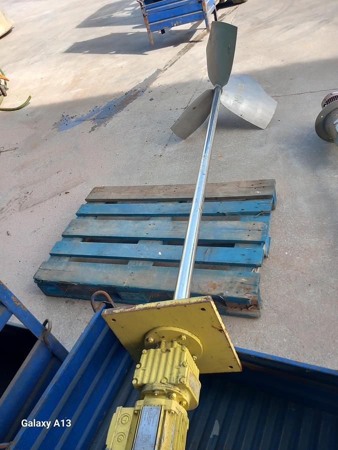 Used Motor elétrico com misturador de inox 0,25kw