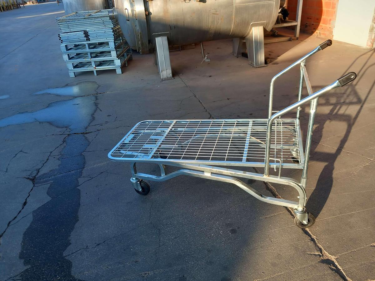 Used Carrinhos Metalicos com rodas