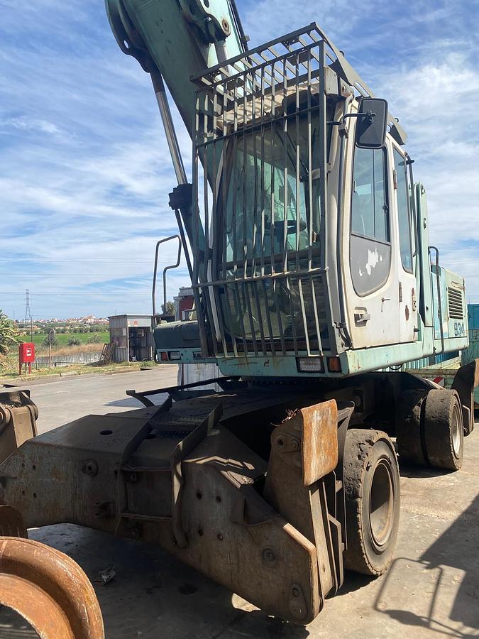 Used 2000 Liebherr A904