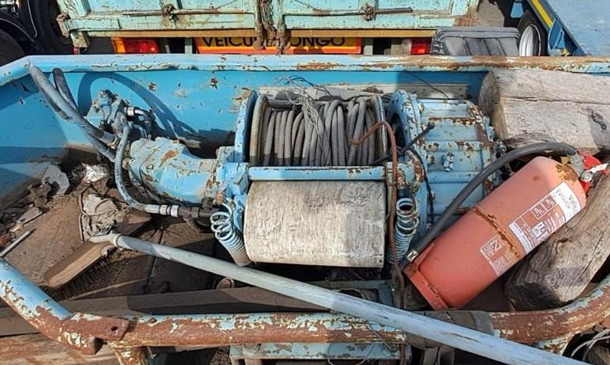 Used Semirreboque Porta-Máquinas de 3 Eixos Rebaixado