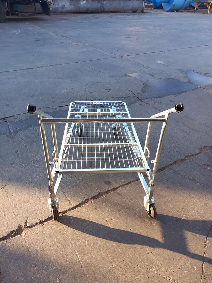 Used Carrinhos Metalicos com rodas