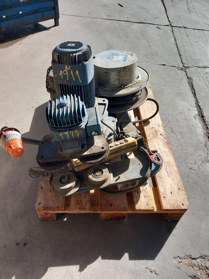 Used Guincho DEMAG 1,50 Tn