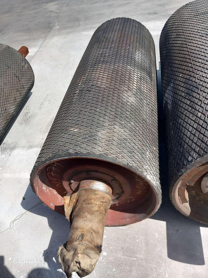 Used Tambor de acionamento emborrachado nervurado 630 x 1600