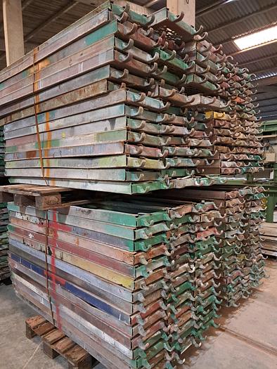 Used Pranchas de andaime modular Plettac Contur de 2 metros