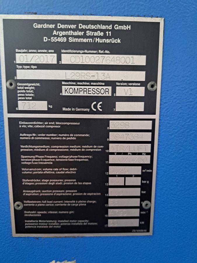 Used Compressor de parafuso rotativo CompAir L29RS + secador