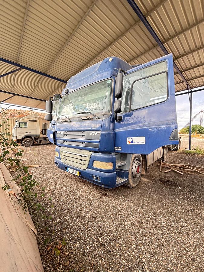 Used Camião DAF 85.410 com semi-reboque