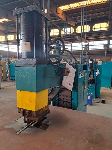 Used Máquina de soldar por pontos PFP 