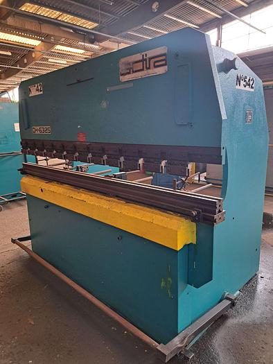 Used Quinadeira "ADIRA" 60 ton, modelo QH 6025