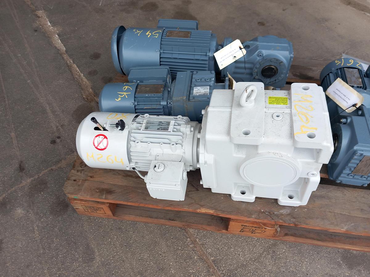 Used Motor com caixa redutora Siemens 2KJ1604-1EM13-1AF2-Z