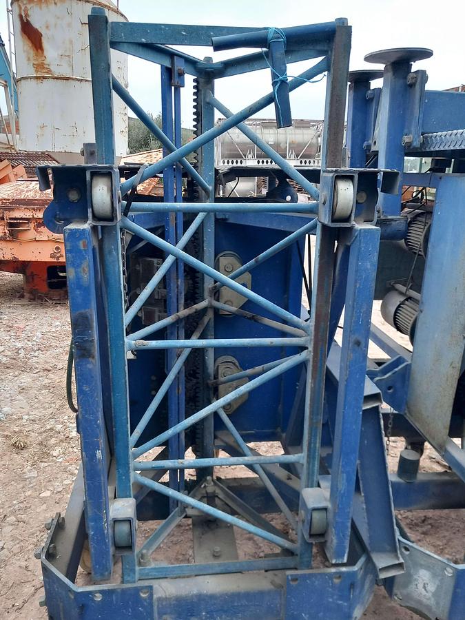 Used Plataforma elevatória