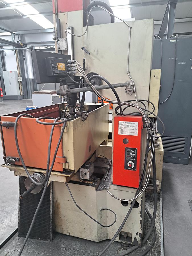 Used Erosão Cleancut EDM 350