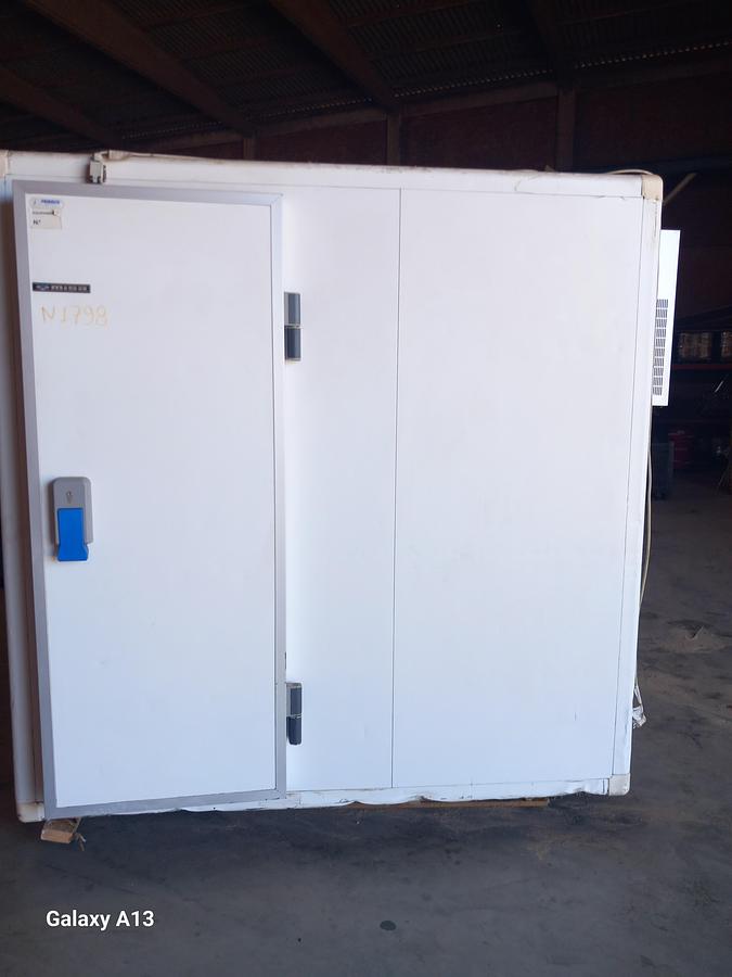 Used Câmara frigorifica EUROFROD