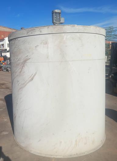 Used Depósito de plástico com misturador