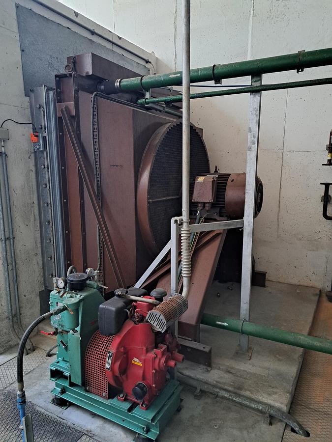 Used Gerador a diesel AEG de 650kva