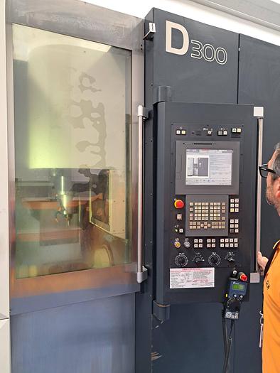 Used MAKINO D300