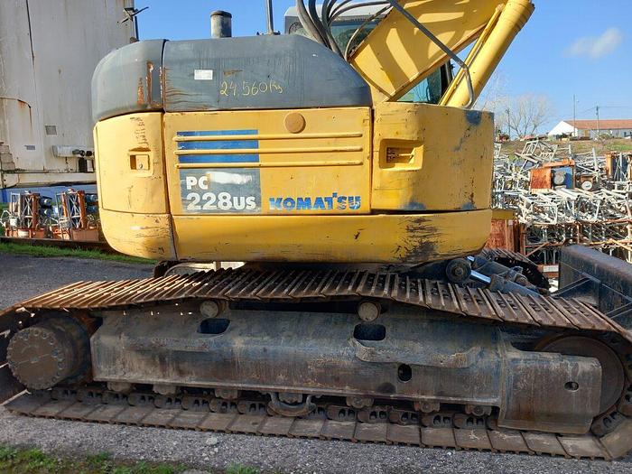 Usado Komatsu PC 228 US