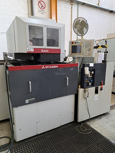 Used CNC Erosão por fio MITSUBISHI BA24
