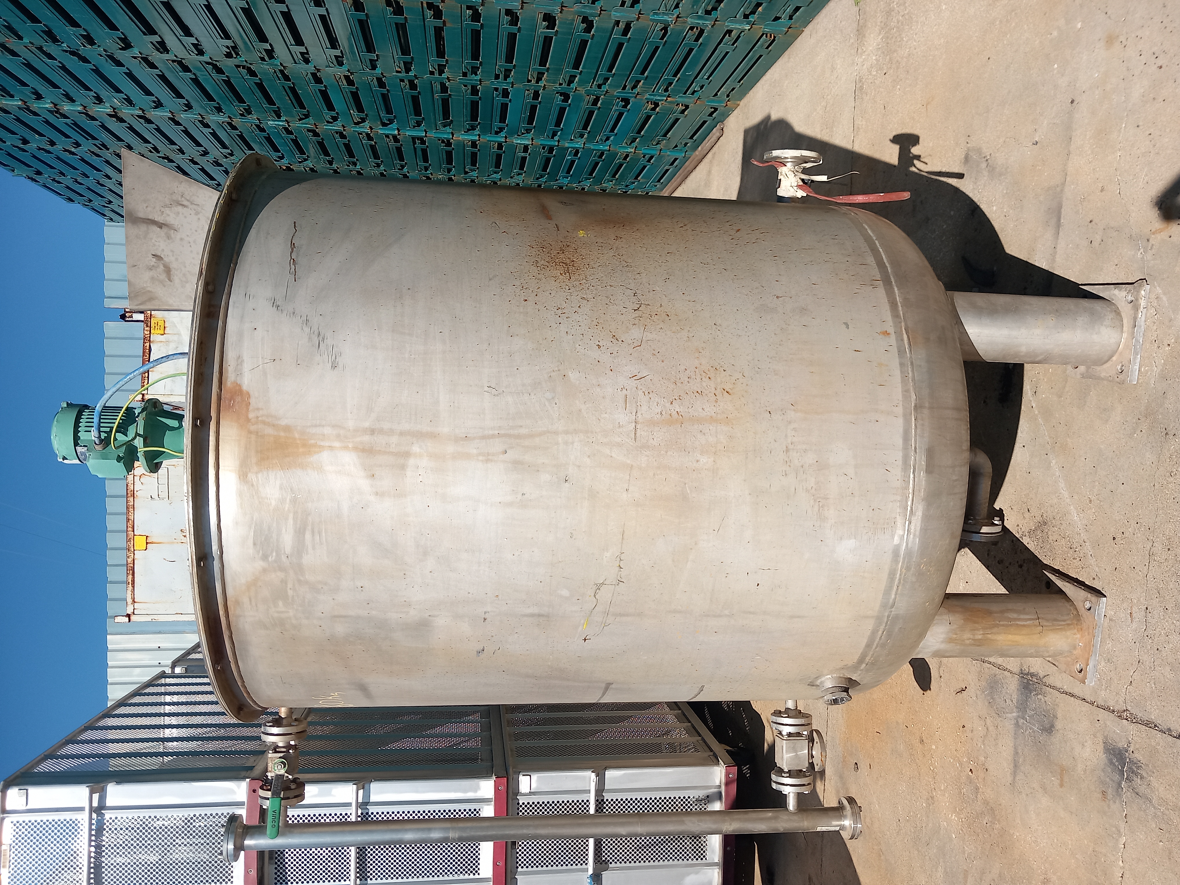 Used Depósito de inox 2000 litros com misturador
