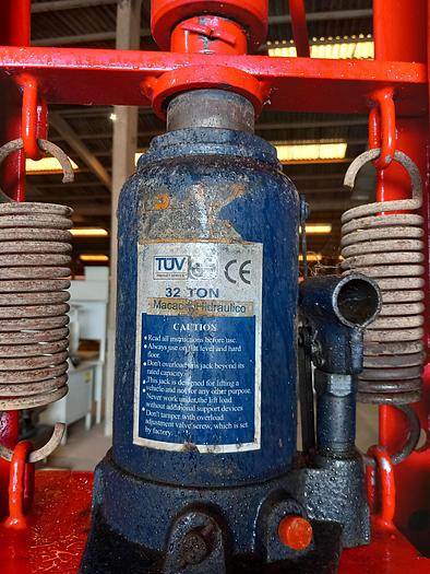 Used Prensa esmagadora de uva AGUINOX