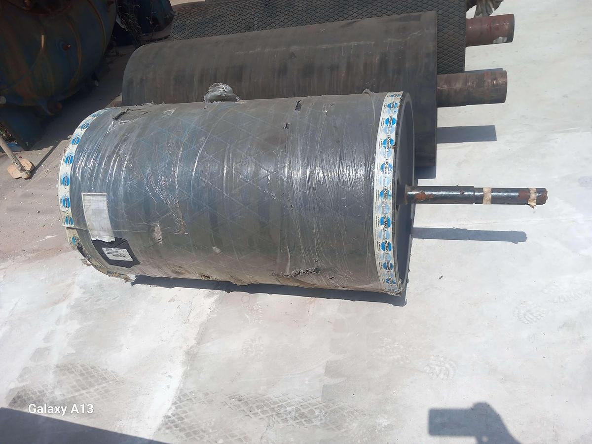 Used Tambor de acionamento emborrachado nervurado 650 x 1150 