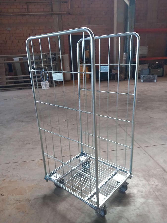 Used Carrinhos Metalicos com rodas