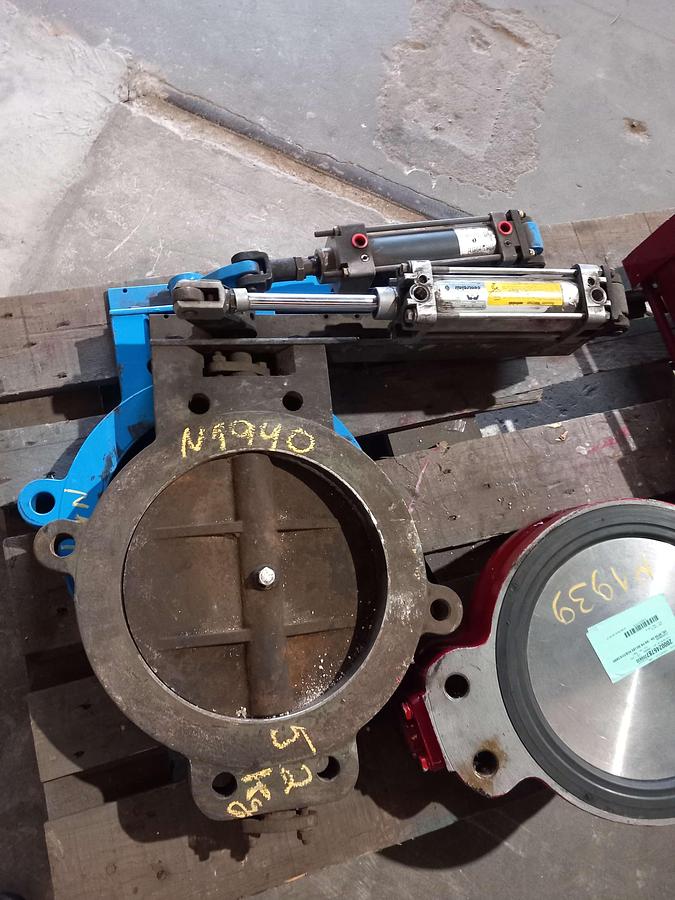 Used Válvula borbole pneumática Orbinox DN-300