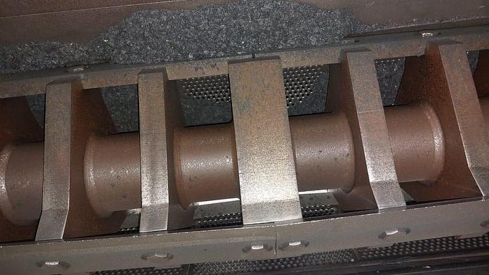 Used Moinho de facas DEGA para plástico