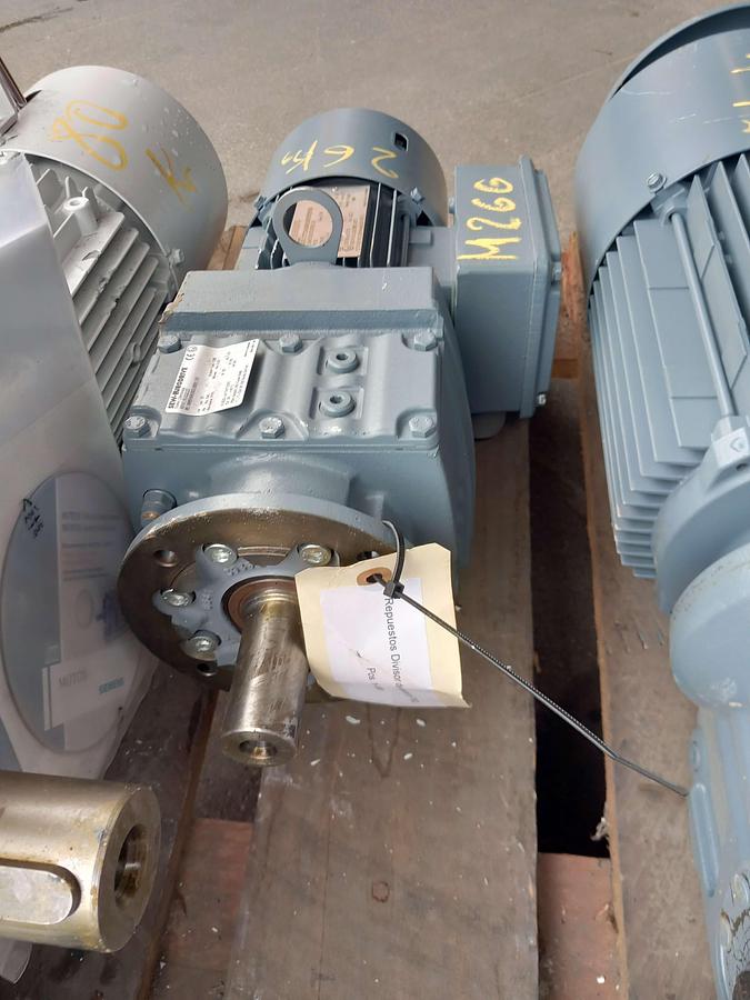 Used Motor com caixa redutora Sew-Eurodrive 1 CV