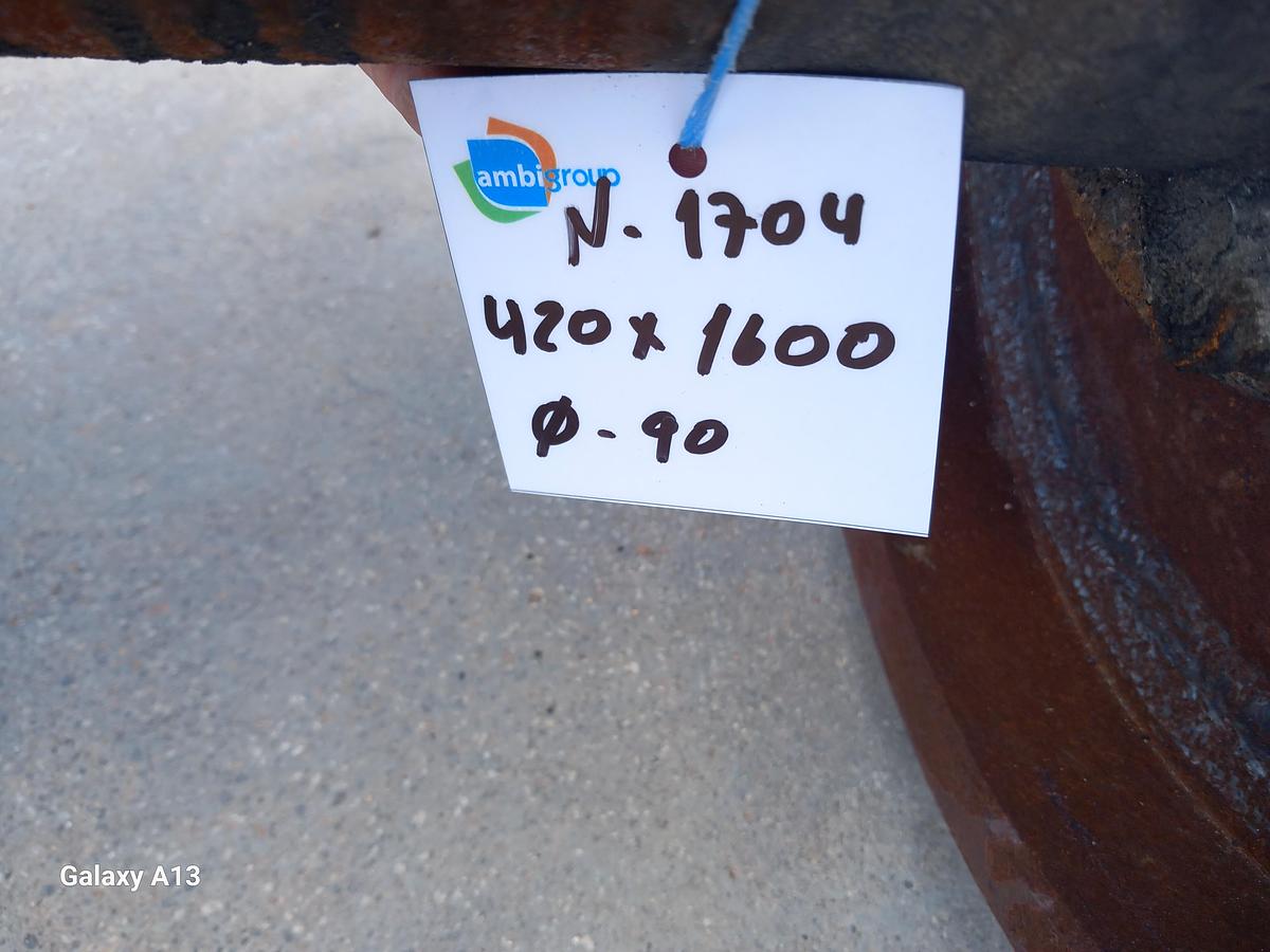 Used Tambor de acionamento com banda de rodagem ranhurada 420 x 1600