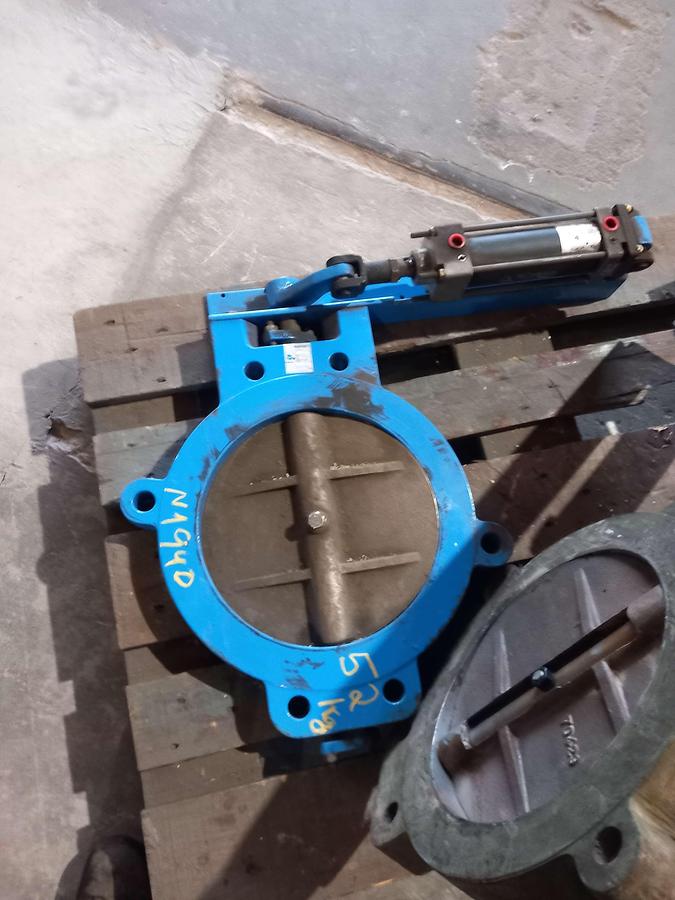 Used Válvula borbole pneumática Orbinox DN-300