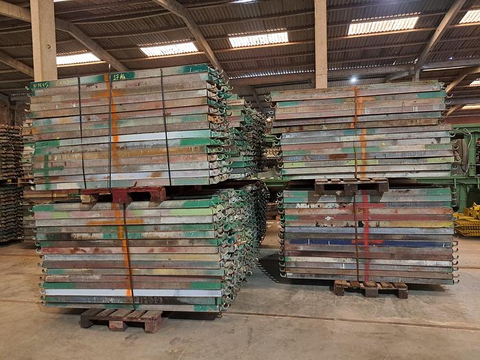 Used Pranchas de andaime modular Plettac Contur de 2,5 metros