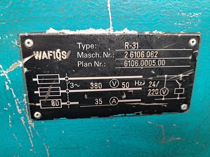 Used Máquina de esticar e cortar de arame WAFIOS R31