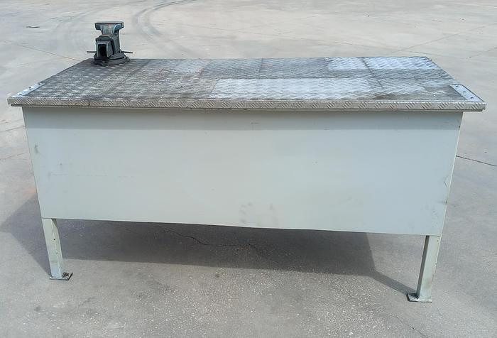 Used Bancada de trabalho com torno