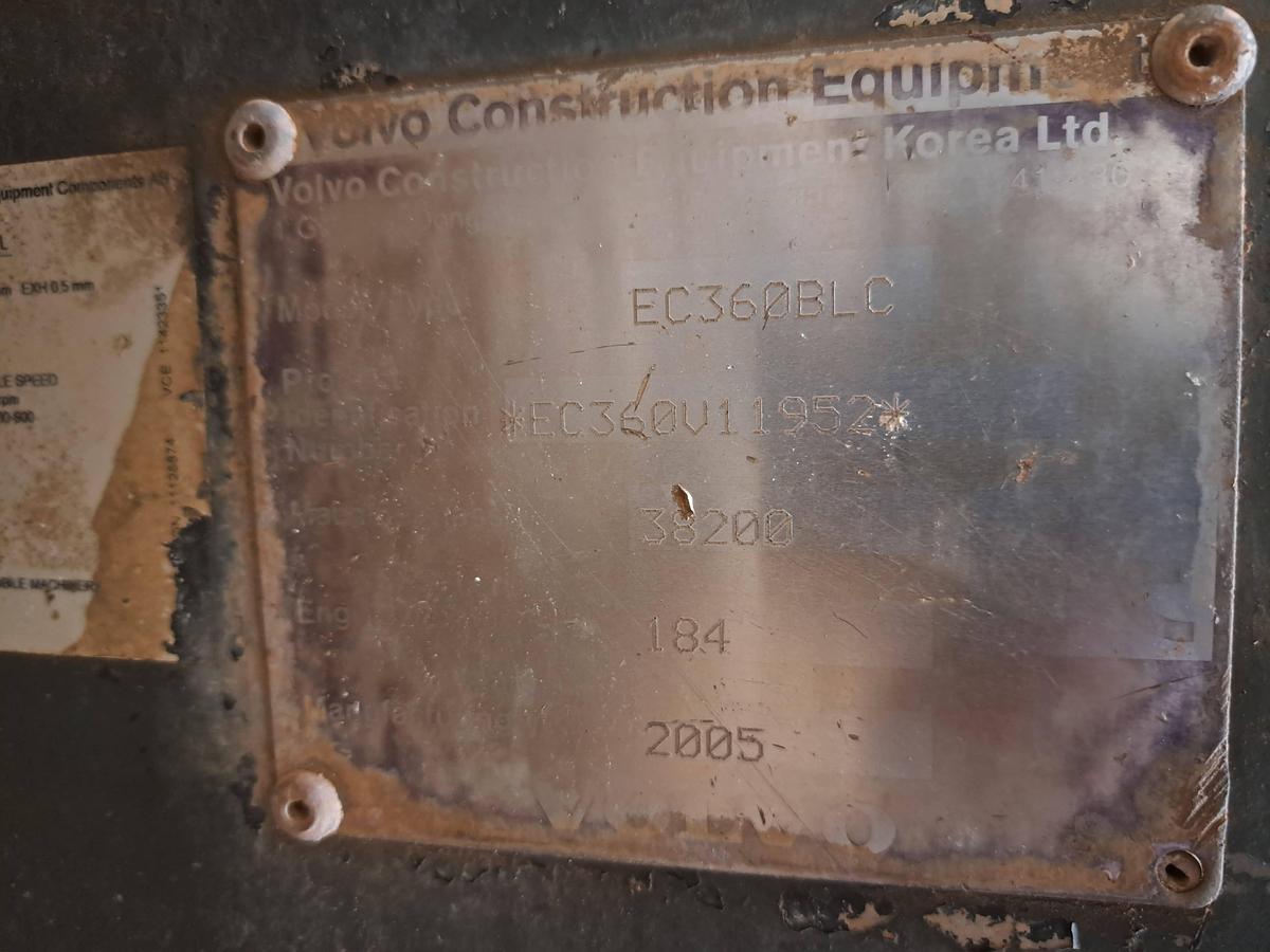 Used Giratória de rastos VOLVO EC360 BLC