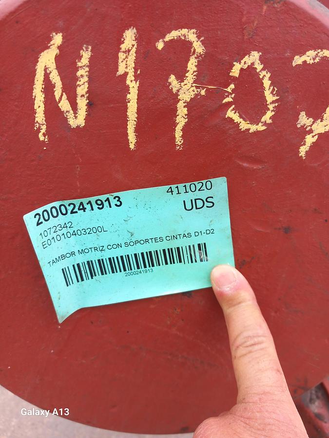 Used Tambor de acionamento com banda de rodagem ranhurada 800 x 1600