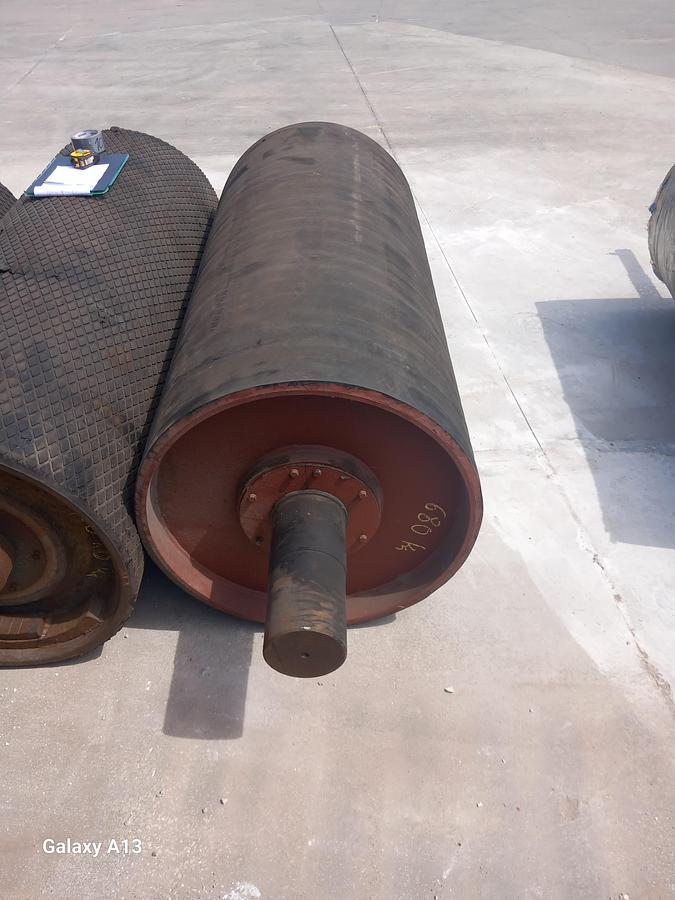 Used Tambor de acionamento liso  630 x 1400