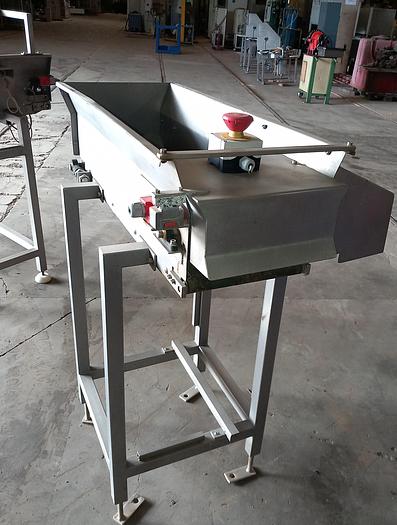 Used Tapete alimentador de inox para produtos alimentares.