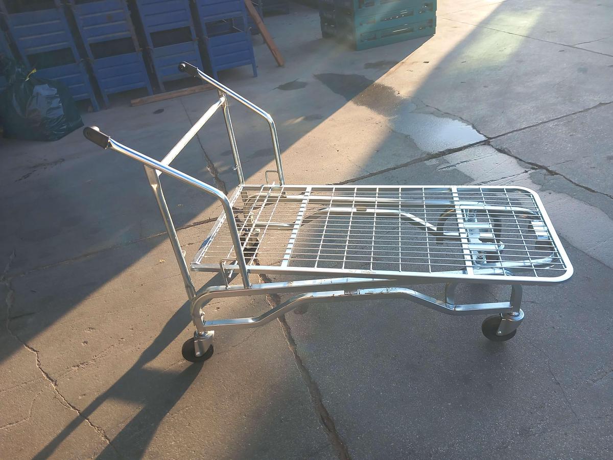 Used Carrinhos Metalicos com rodas