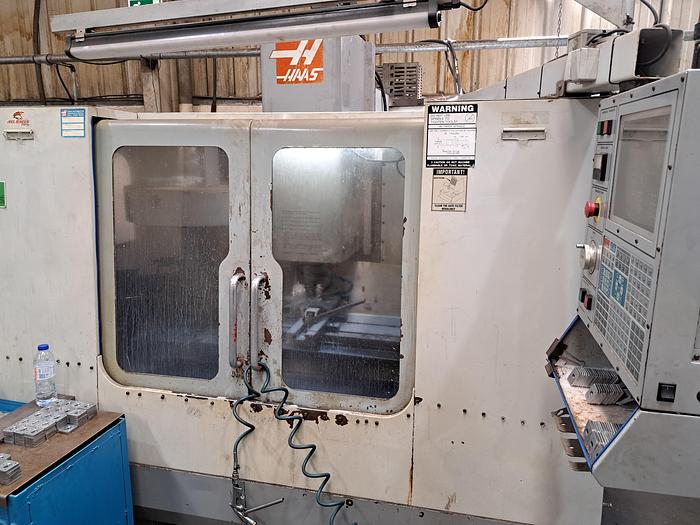 Used Centro de maquinação vertical HAAS VF0