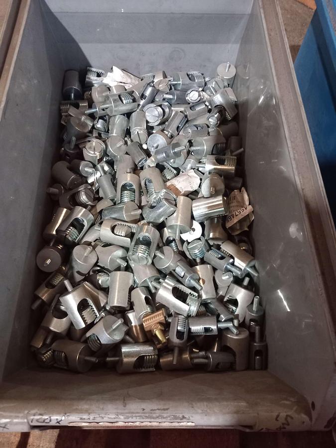 Used Acessórios metálicos