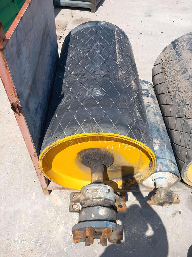 Used Tambor de acionamento emborrachado nervurado 640 x 1150 