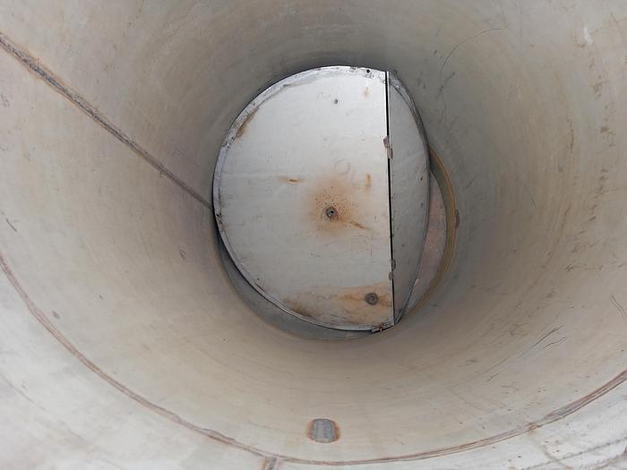 Used Reservatório de inox de 1300 Lt