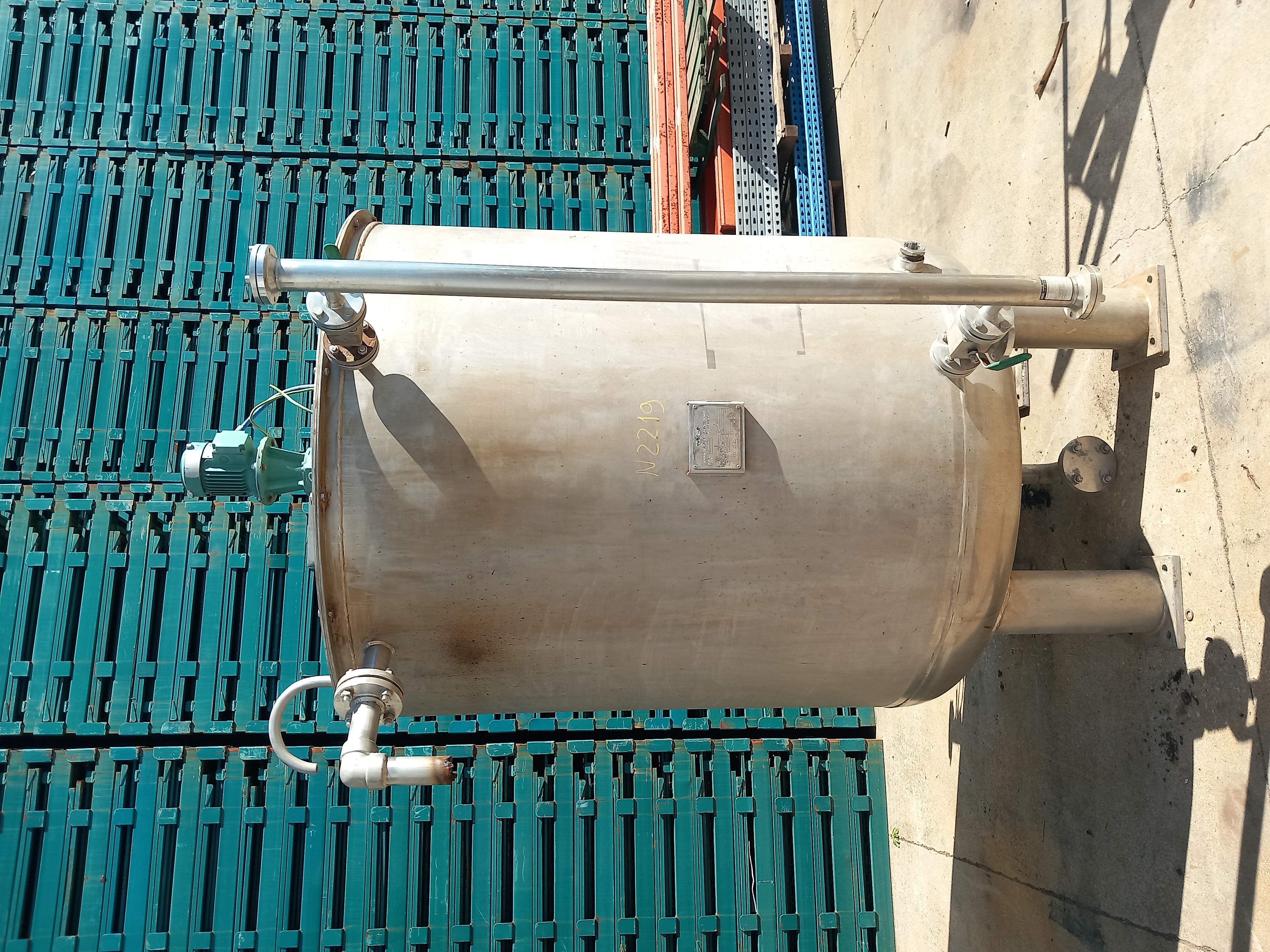 Used Depósito de inox 2000 litros com misturador