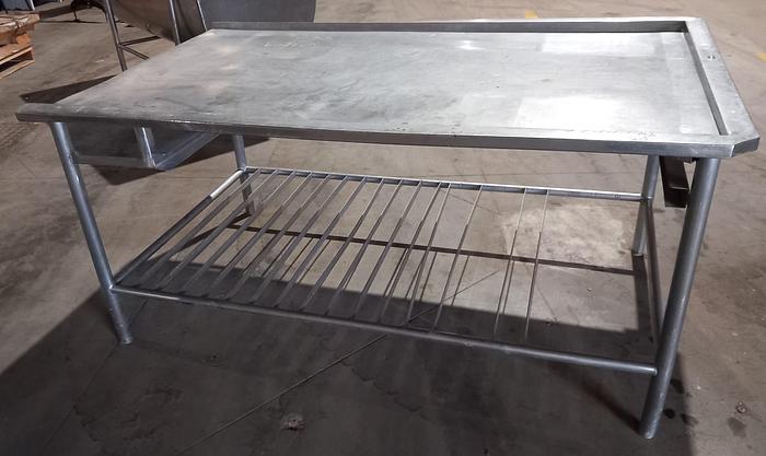 Used Mesa de inox com 1X1,7 metros